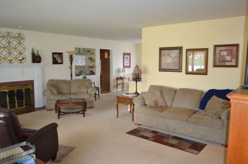 1303 Kellogg St, Green Bay, WI 54303-3129