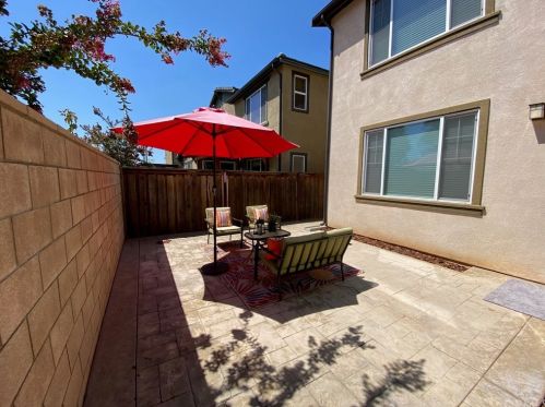 2358 Navigation Cir, Placentia CA  92870-1731 exterior
