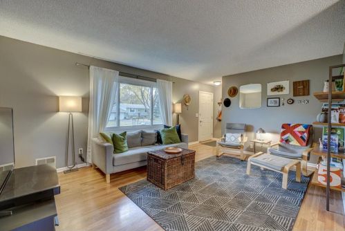 6656 Hokah Dr, Lino Lakes, MN 55014-1342