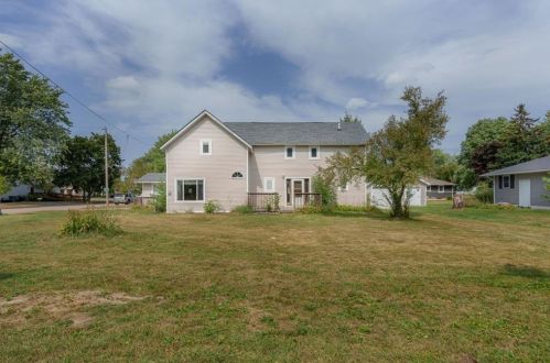 13418 Thomas St, Osseo, WI 54758-7477
