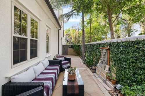 105 Mission, Irvine CA  92620-3420 exterior