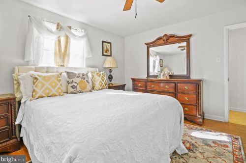 487 Clearview St, Pottstown PA 19464-5128 exterior