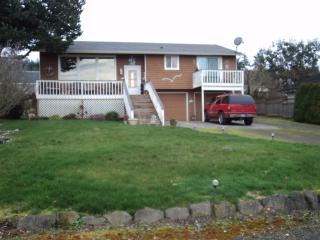 37540 Hood Canal Dr, Hansville, WA 98340-9722