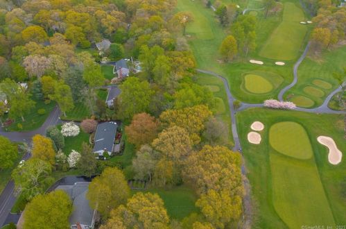 109 Sweet Briar Rd, Stamford, CT 06905-1513