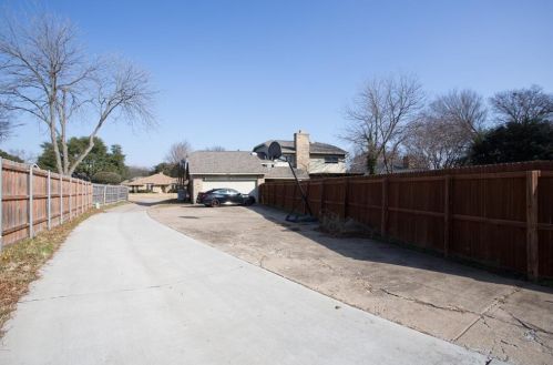 1410 Woodcreek Dr, Richardson TX  75082-4518 exterior