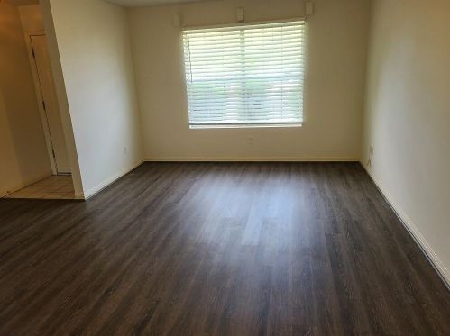 310 Raintree Dr, Georgetown TX  78626-7348 exterior