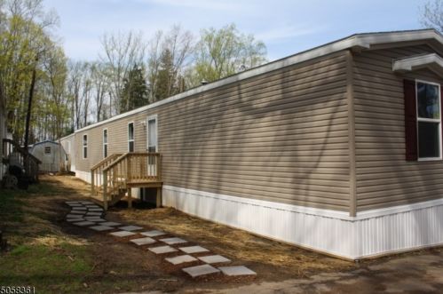 20 Hillside Vlg, Oxford, NJ 07863-3395