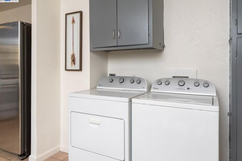 1451 Havenscourt Blvd, Oakland CA  94621-3627 exterior