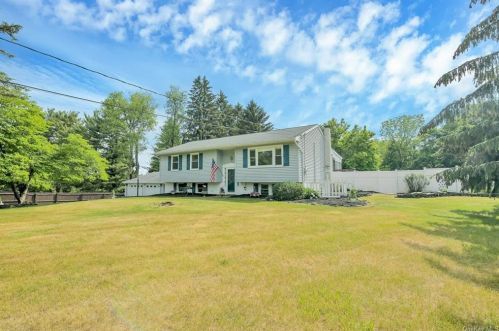 29 Overhill Ln, Warwick, NY 10990-3317