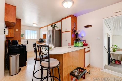 3661 Ashford St, San Diego CA 92111-3521 exterior