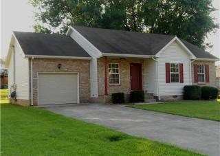 380 Brook Mead Dr, Clarksville, TN 37042-5268