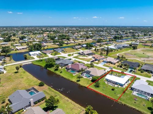 33 Bunker Cir, Placida FL  33947-2109 exterior