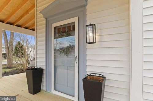 154 Colonial Hwy, Hamilton VA  20158-9013 exterior
