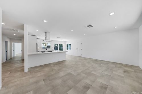 530 Calle Marcus, Palm Springs CA  92262-6147 exterior