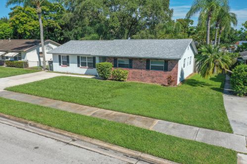 3208 Jersey Ct, Fort Pierce, FL 34947-7247