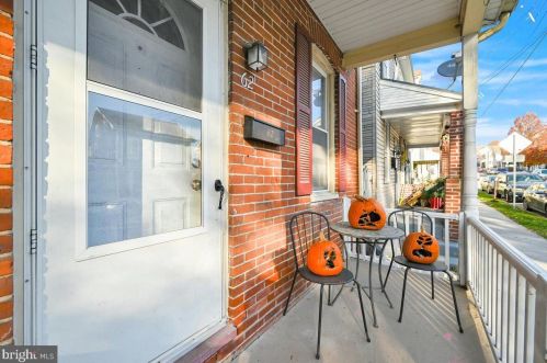 62 East St, Spring Grove PA  17362-1210 exterior