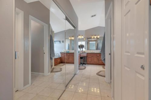 750 Joshua Dr, Hollister CA  95023-5671 exterior