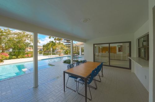 3051 35 St, Hollywood FL 33021-2627 exterior