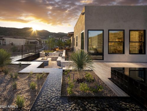 14244 Highland Ave, Scottsdale, AZ 85268-6420