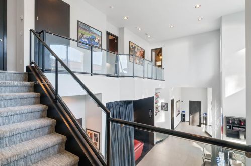 4828 Peninsula Dr, Daytona Beach FL 32127-7203 exterior