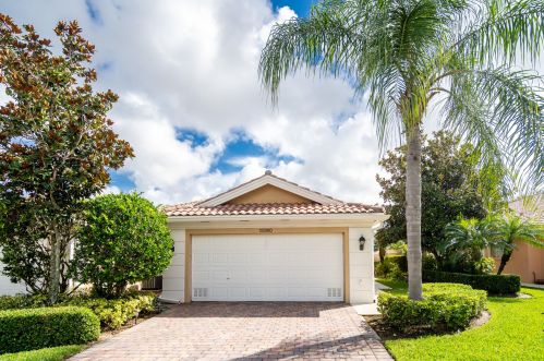 12260 Elsinore Dr, Fort Pierce, FL 34987-2196