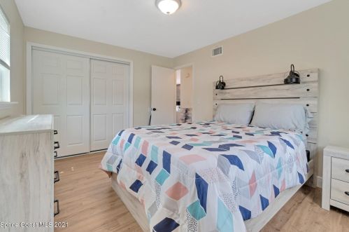 4785 Key Largo Dr, Titusville FL  32780-6929 exterior