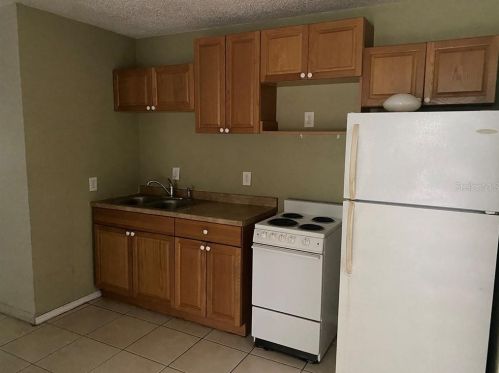 7101 59th St, Pinellas Park FL  33781-4246 exterior