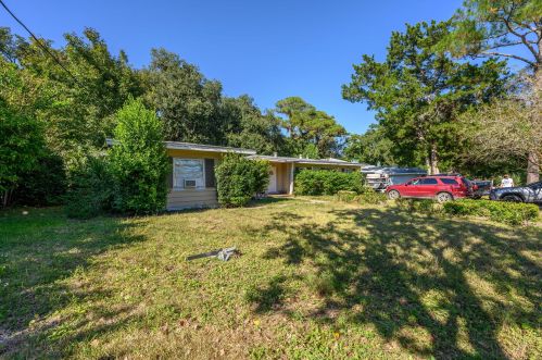 323 Brooks St, Fort Walton Beach, FL 32548-7235