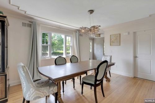 1663 River Rd, Teaneck NJ  07666-2259 exterior