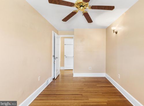 302 Stratford Rd, Manor PA  19036-1638 exterior