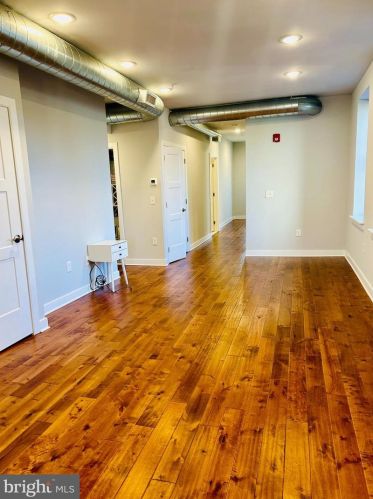 6090 Drexel Rd, Philadelphia, PA 19131-1230