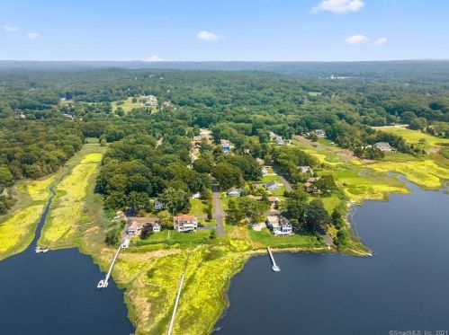 2 Noyes Rd, Lyme CT  06371-1636 exterior