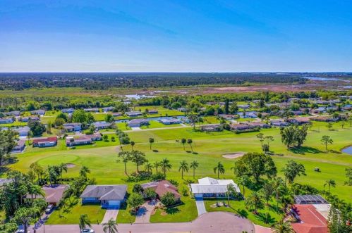 14 Oakland Hills Rd, Placida, FL 33947-2232