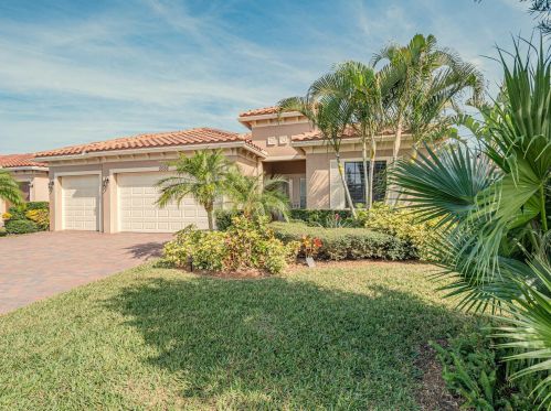 5526 49th Ave, Vero Beach, FL 32967-2463