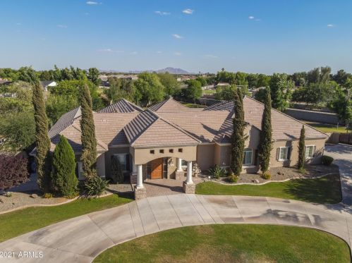 351 Park Grove Ln, Gilbert, AZ 85296-1728