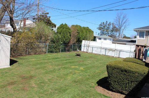 1212 Sylvia Rd, Seaford NY  11783-1537 exterior