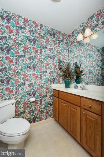 36 Bourbon Red Dr, Navy Sup Dpt PA 17050-7901 exterior