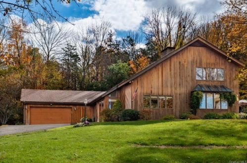 31 Lime Kiln Rd, Dover Plains, NY 12522-5502