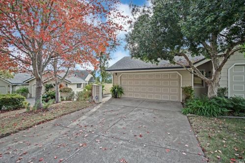 2007 Stonefield Ln, Santa Rosa, CA 95403-0952