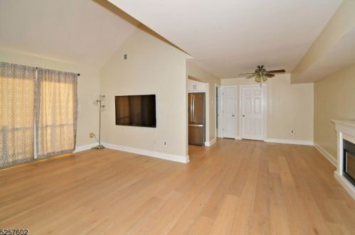 1206 Normandy Ct, Flemington NJ  08822-1853 exterior