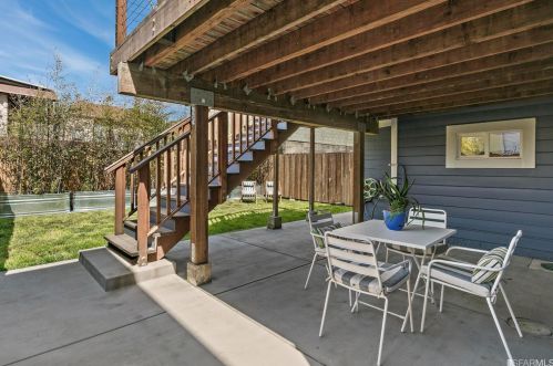 1470 12th St, Oakland CA 94607-2048 exterior