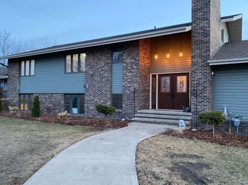 2222 Tamarack Dr, Slayton, MN 56172-1155