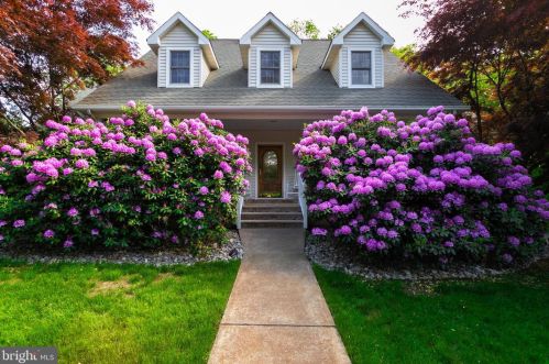102 Chesterfield Arneytown Rd, North Hanover, NJ 08562-2024