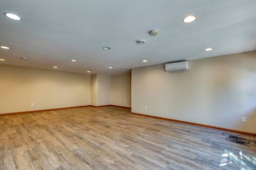 5078 Arrowhead Rd, Duluth MN 55811-1453 exterior