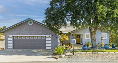 2049 Greenbriar Rd, Valley Springs, CA 95252-9376