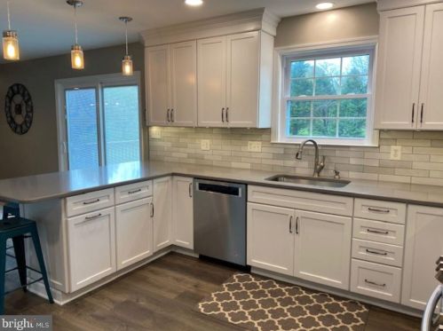 55 Kings Ct, Swedesboro NJ  08085-5033 exterior