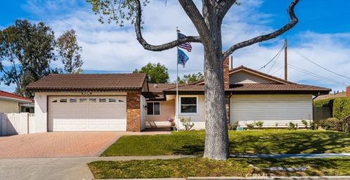 1011 Chestnut Ave, Orange, CA 92867-3830