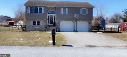 10513 Mapleton Rd, Lees Cross Roads, PA 17257-8975