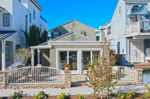 311 Montero St, Newport Beach, CA 92661-1133