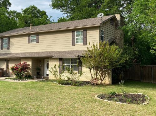 2127 Emerson Ln, Denton, TX 76209-7813